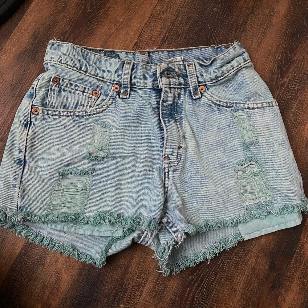 Voyage Levi’s Shorts